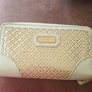 Mint and gold wallet